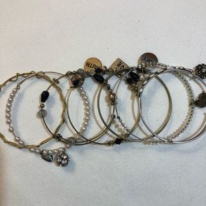 Bundle of adjustable wire bracelets